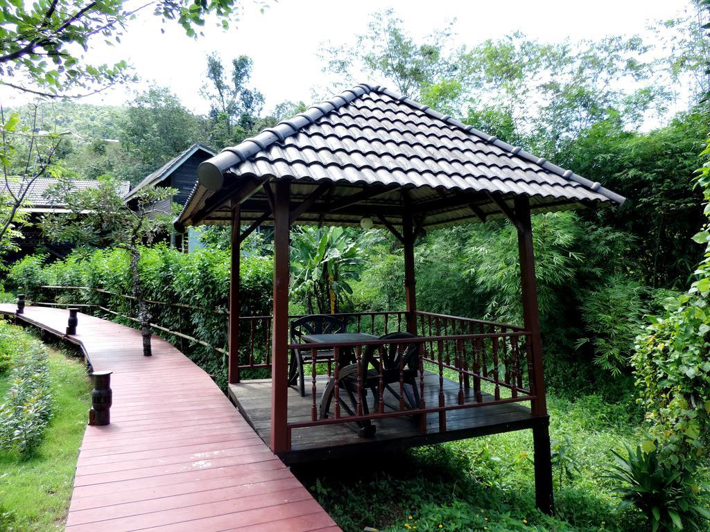Montania Lifestyle Hotel Khao Sok National Park Esterno foto