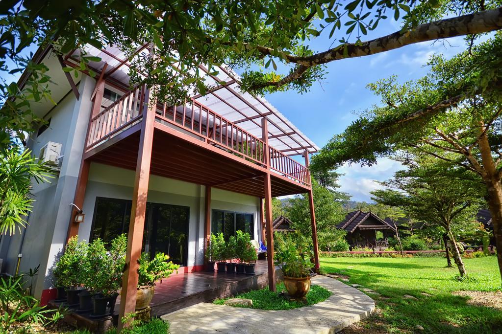 Montania Lifestyle Hotel Khao Sok National Park Esterno foto