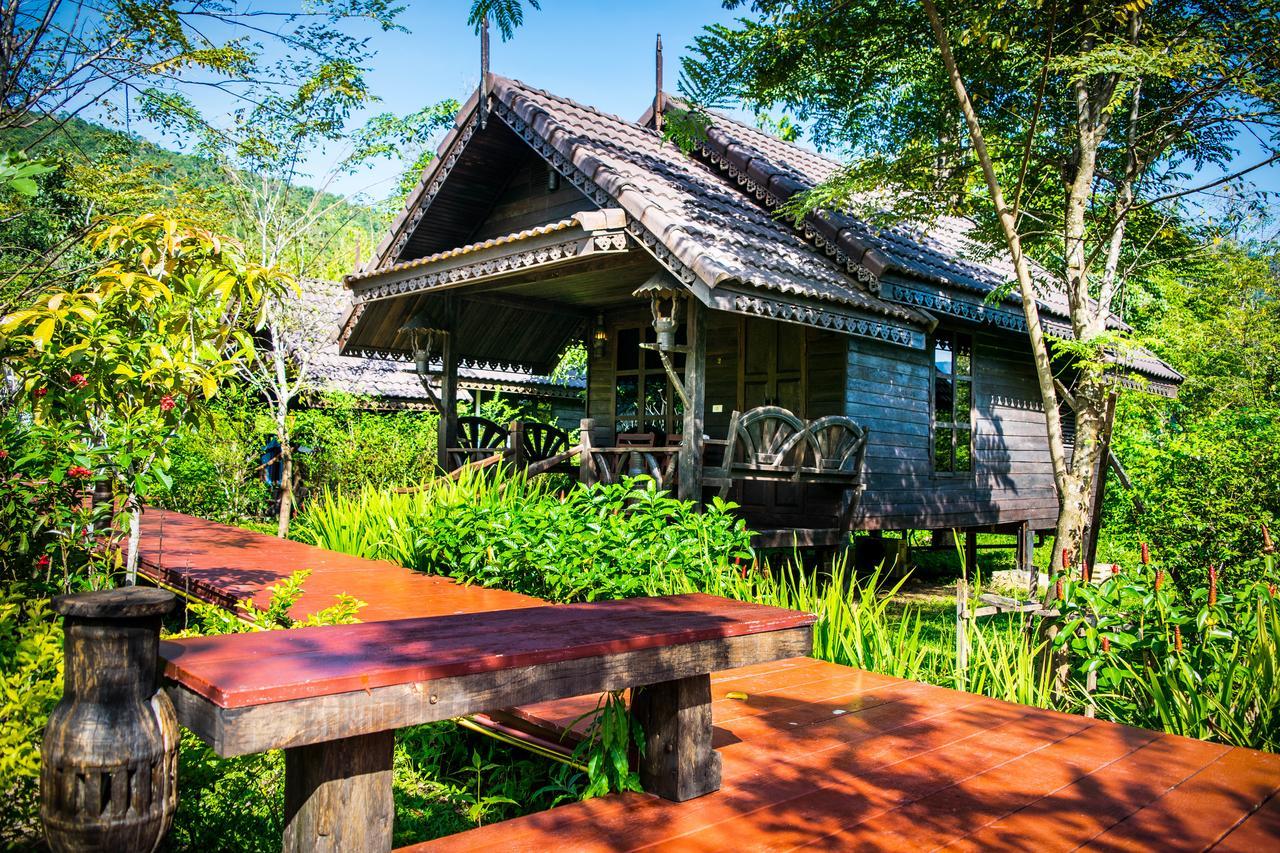 Montania Lifestyle Hotel Khao Sok National Park Esterno foto